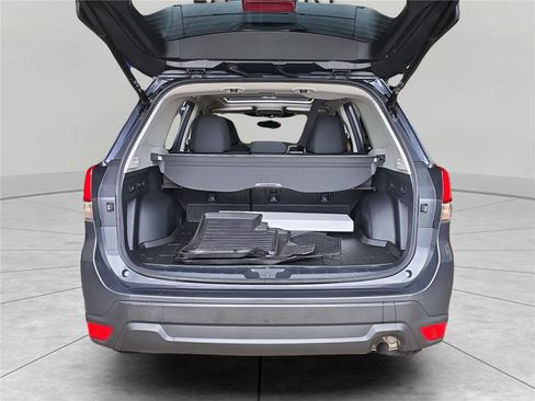 Used 2023 Subaru Forester Premium AWD/4WD image 13