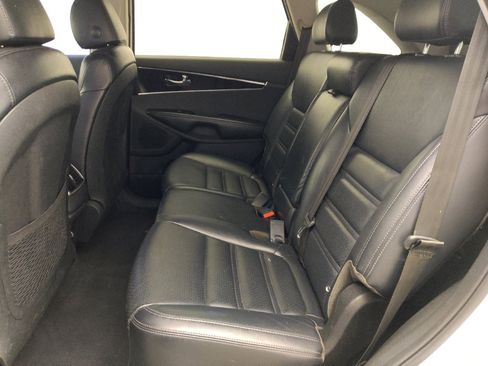Used 2019 Kia Sorento EX FWD image 18