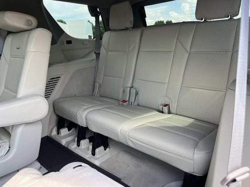 Certified 2023 Cadillac Escalade Sport Platinum w/ LPO, ONYX Package AWD/4WD image 19