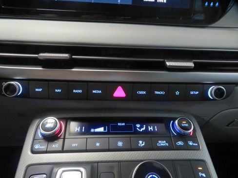 Used 2024 Hyundai Palisade SEL w/ Premium Package image 48