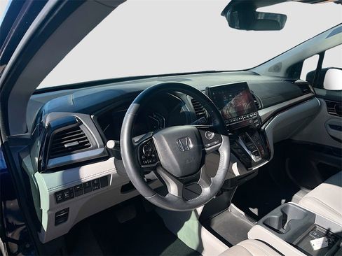 Used 2023 Honda Odyssey Touring image 9