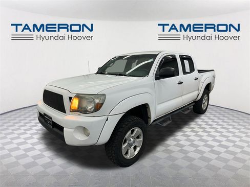 Used 2010 Toyota Tacoma PreRunner image 1