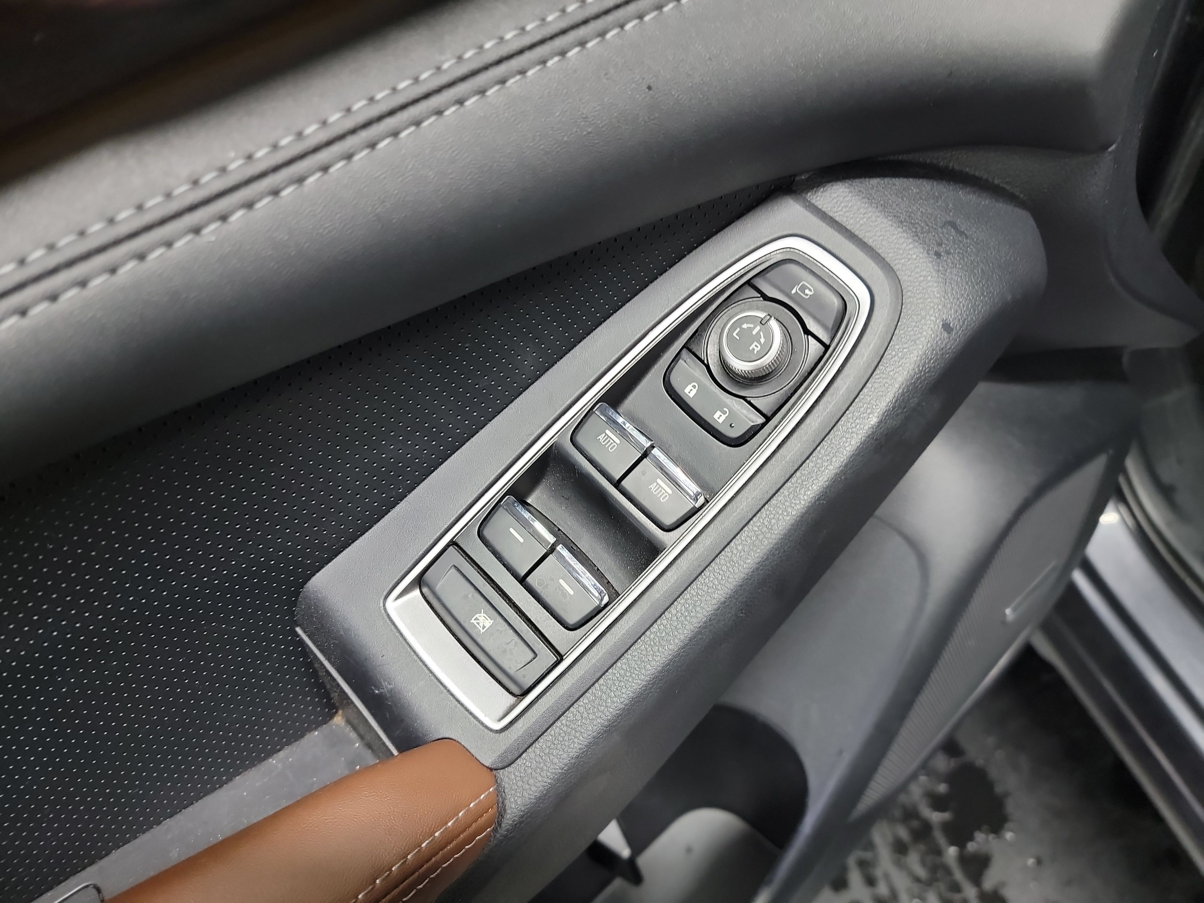 Used 2023 Subaru Ascent Touring AWD/4WD image 14
