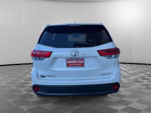 Used 2018 Toyota Highlander XLE image 7