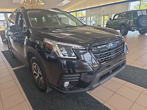 Used 2022 Subaru Forester Premium AWD/4WD image 10