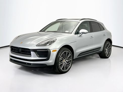 Used 2026 Porsche Macan AWD/4WD image 1