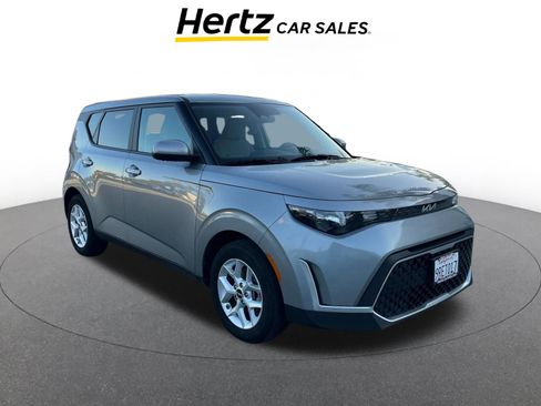 Used 2025 Kia Soul LX w/ LX Technology Package image 1