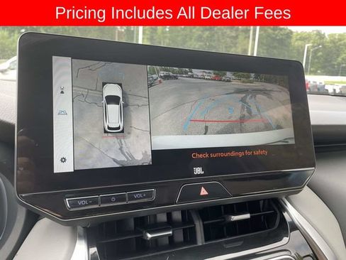 Used 2023 Toyota Venza Limited AWD/4WD image 32