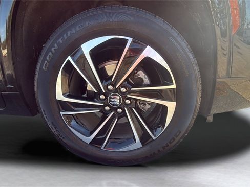 Used 2025 Buick Enclave Sport Touring w/ Power Package image 24