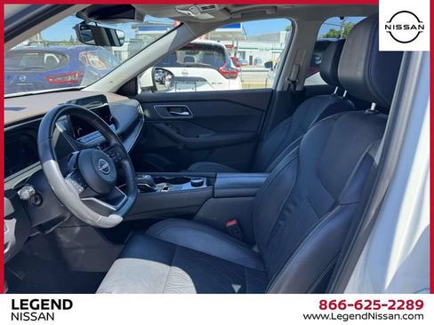 Certified 2023 Nissan Rogue Platinum w/ Platinum Premium Package AWD/4WD image 13