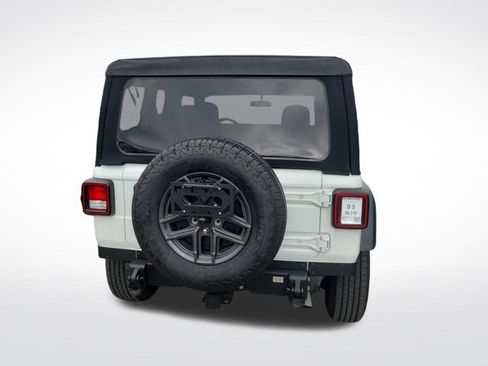 Used 2022 Jeep Wrangler Sport AWD/4WD image 10