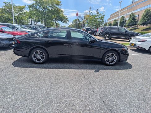 Used 2023 Honda Accord EX-L image 2