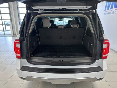 Used 2018 Ford Expedition Max XLT w/ Equipment Group 202A image 7