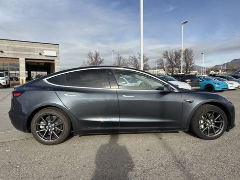 Used 2018 Tesla Model 3 Long Range image 8