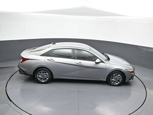 Certified 2024 Hyundai Elantra SEL FWD image 36