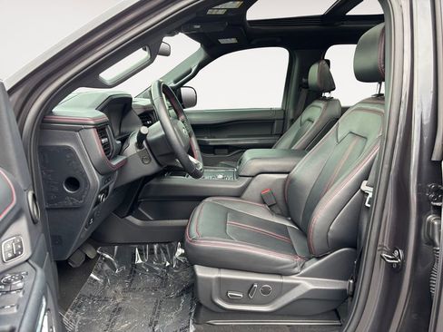 Used 2024 Ford Expedition Limited image 16