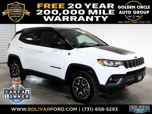Used 2025 Jeep Compass Trailhawk AWD/4WD image 1