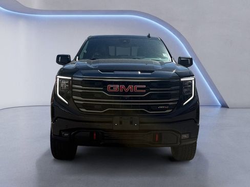 Used 2023 GMC Sierra 1500 AT4 w/ AT4 Premium Package AWD/4WD image 8