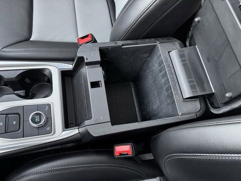 Certified 2023 Ford Explorer XLT w/ Equipment Group 202A image 24