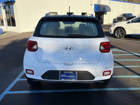 Certified 2023 Hyundai Venue Limited image 4