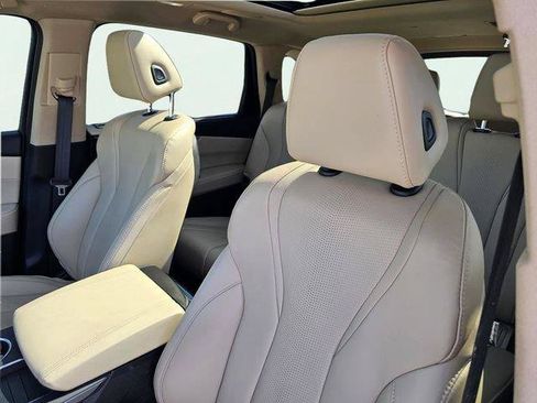 Used 2025 Acura MDX w/ Technology Package FWD image 17