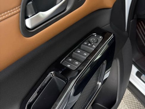 New 2026 Nissan Pathfinder Platinum image 24