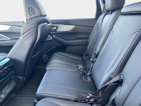 Certified 2026 Acura MDX FWD w/ Technology Package image 13