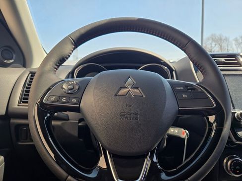 Used 2026 Mitsubishi Outlander Sport LE AWD/4WD image 27