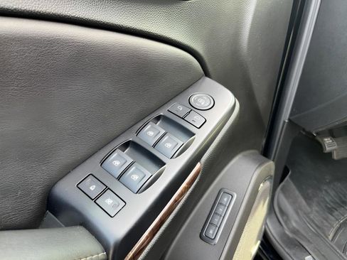 Used 2020 Chevrolet Tahoe LT AWD/4WD image 19