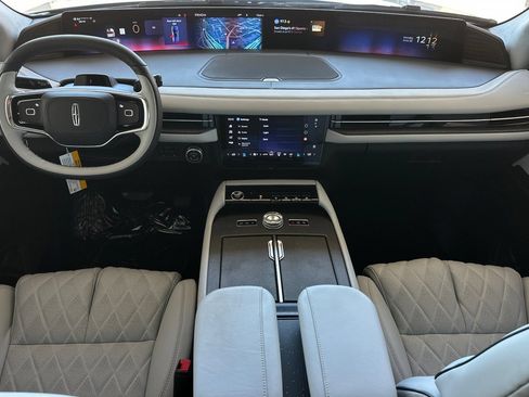 New 2026 Lincoln Navigator Black Label AWD/4WD image 12