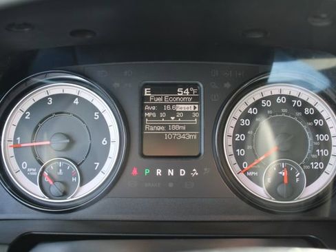 Used 2020 RAM 1500 Classic SLT AWD/4WD image 24