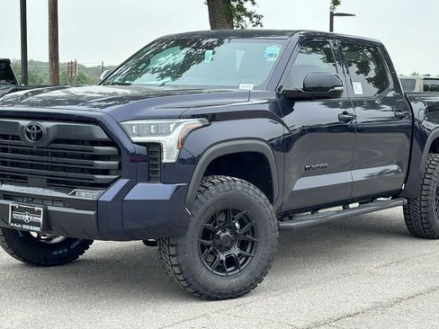 New 2026 Toyota Tundra Limited AWD/4WD image 34