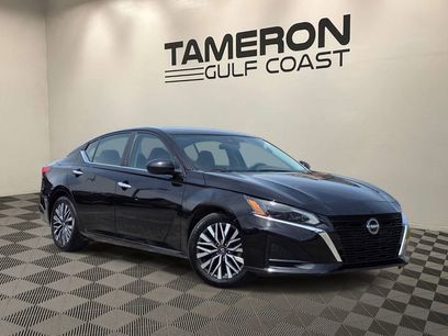 Used 2023 Nissan Altima 2.5 SV