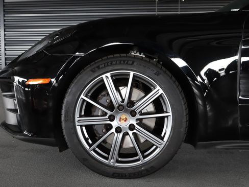Certified 2025 Porsche Panamera RWD image 26