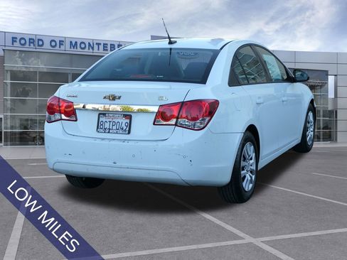 Used 2014 Chevrolet Cruze LS image 4