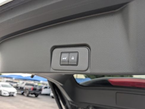 Used 2024 Nissan Rogue SL w/ SL Premium Package FWD image 30