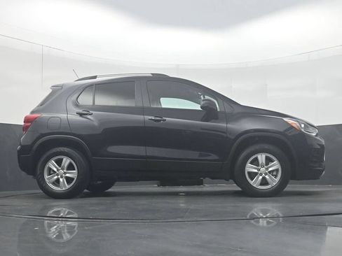 Used 2022 Chevrolet Trax LT w/ LT Convenience Package AWD/4WD image 34
