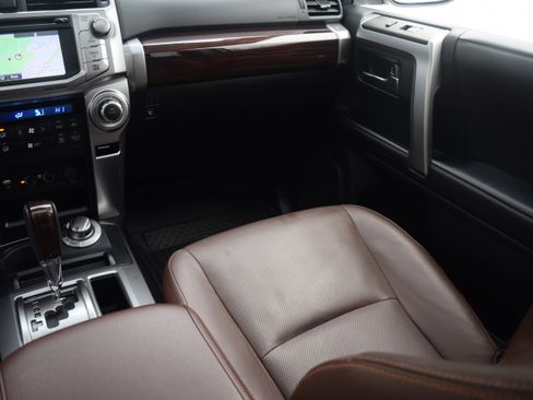 Used 2018 Toyota 4Runner Limited image 15