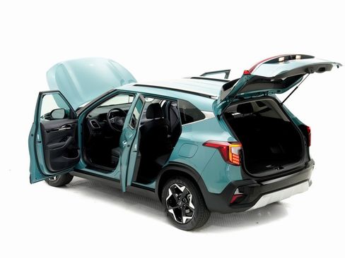 Used 2024 Kia Seltos EX image 28