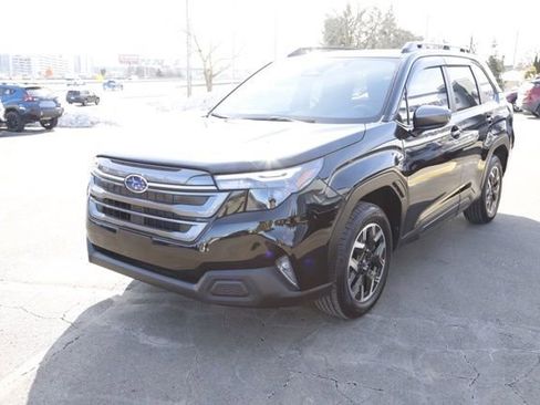 Used 2025 Subaru Forester Premium AWD/4WD image 11