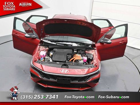 Used 2025 Hyundai Elantra SEL image 37