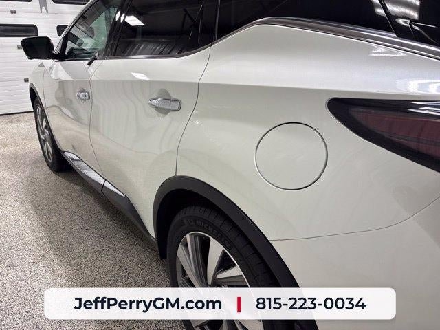 Used 2020 Nissan Murano SL w/ Moonroof Package AWD/4WD image 10