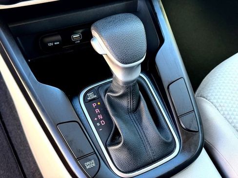 Used 2022 Kia Soul LX image 18