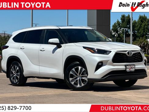 Used 2026 Toyota Highlander XLE AWD/4WD image 1