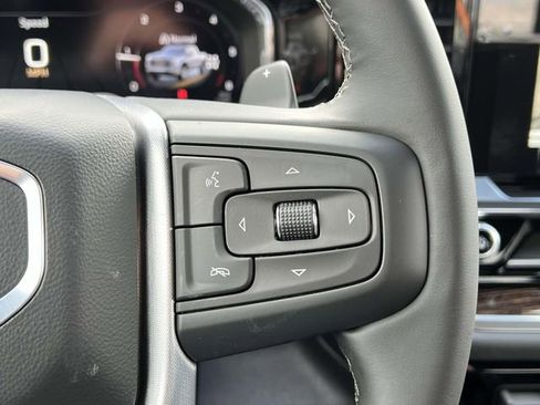 Used 2025 GMC Sierra 1500 Elevation image 26