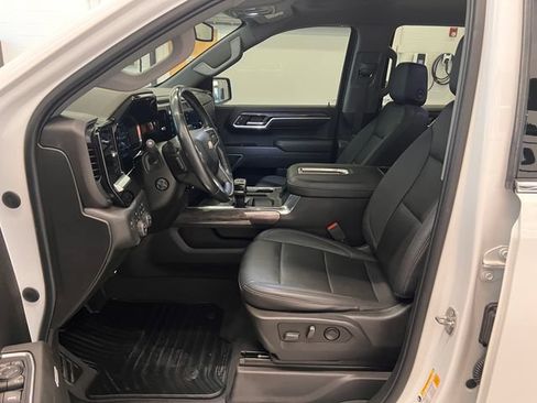 Used 2022 Chevrolet Silverado 1500 LTZ w/ Max Trailering Package AWD/4WD image 18