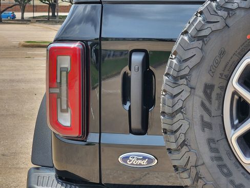 Used 2025 Ford Bronco Badlands AWD/4WD image 15