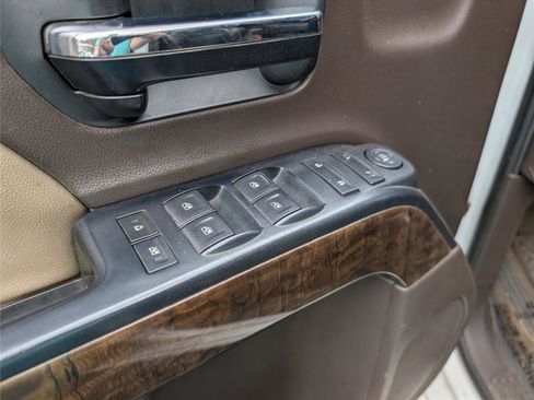 Used 2017 Chevrolet Silverado 1500 LT w/ All Star Edition image 15