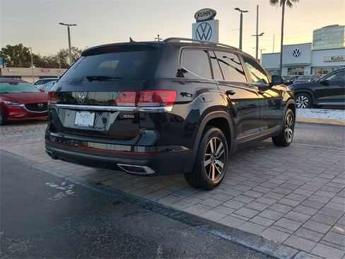 Certified 2022 Volkswagen Atlas SE image 4