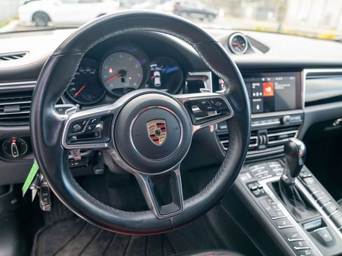 Used 2020 Porsche Macan S image 13